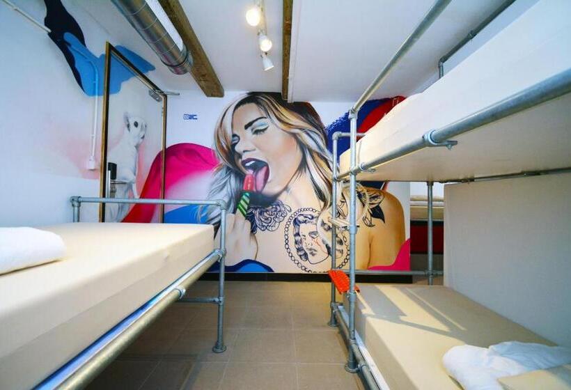 ルームシェアのワンベッド, Will & Tate City Stay