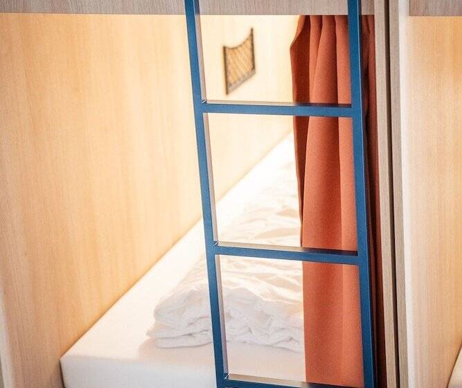 ルームシェアのワンベッド, Will & Tate City Stay