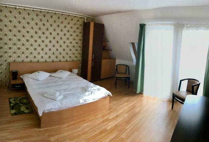 Escritório Estándar, Aparthotel Zorilor