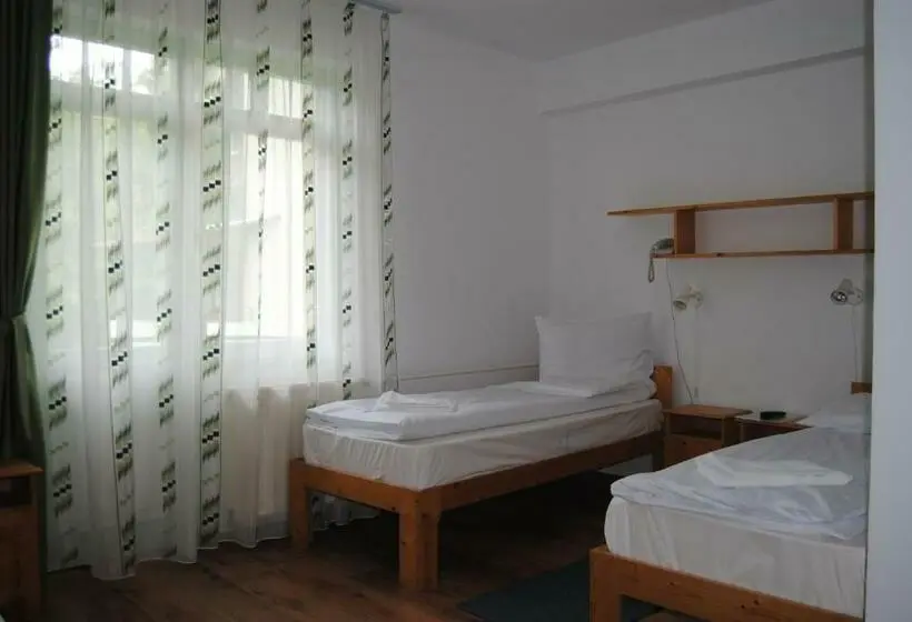 Standaard Driepersoonskamer met Balkon, Hostel Teleki