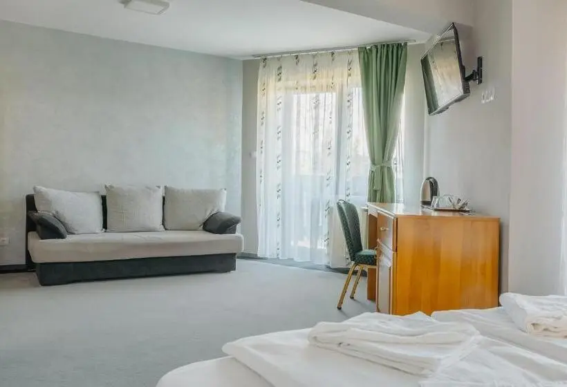 Háromágyas Superior Szoba, Hostel Teleki