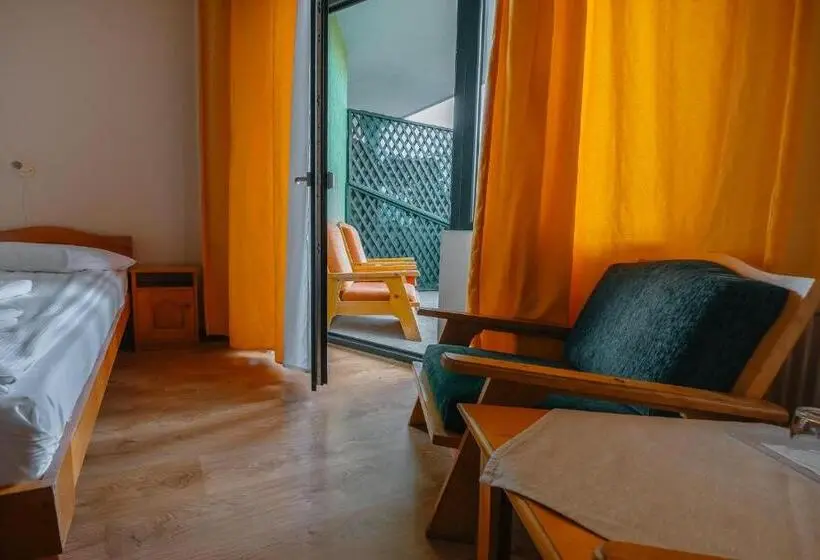 Standard Szoba Terasszal, Hostel Teleki