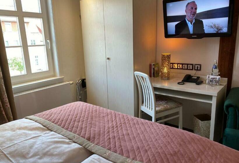 スーペリアールーム, Alte Posthalterei