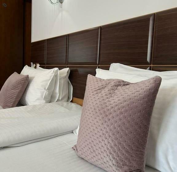 غرفة قياسية, Belvedere