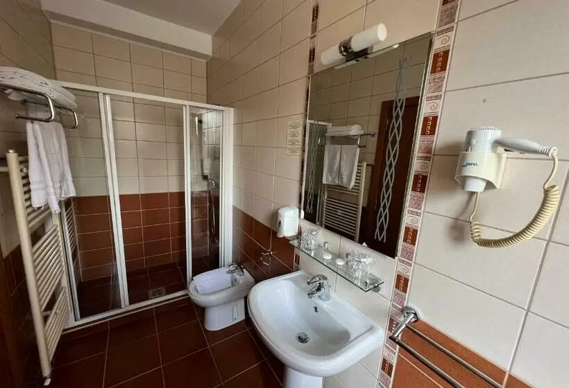 Standard-huone, Belvedere