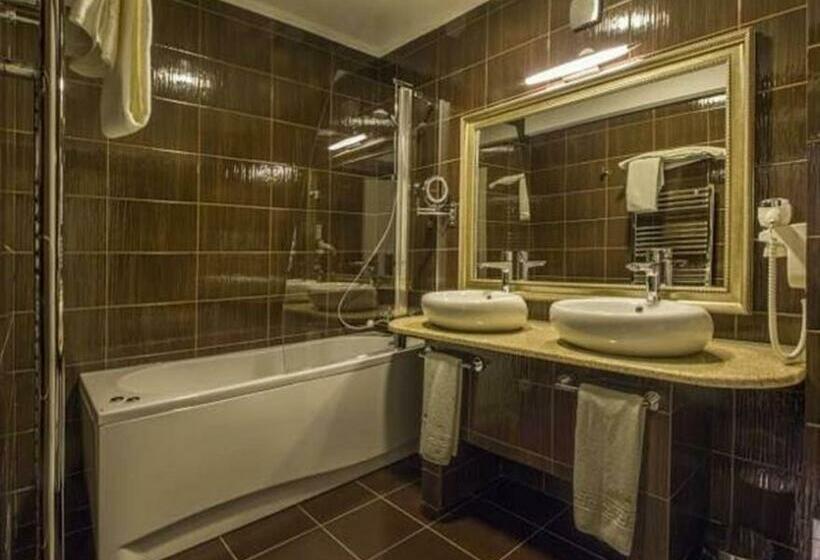 جناح إدارى, Bulevard