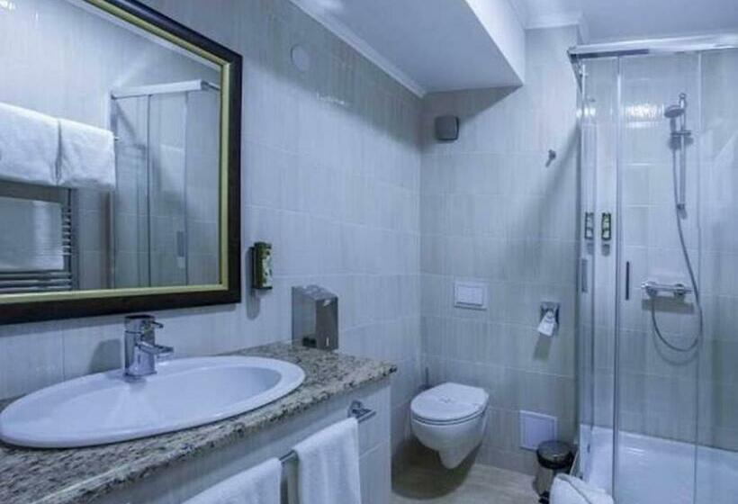 غرفة سوبيريور, Bulevard