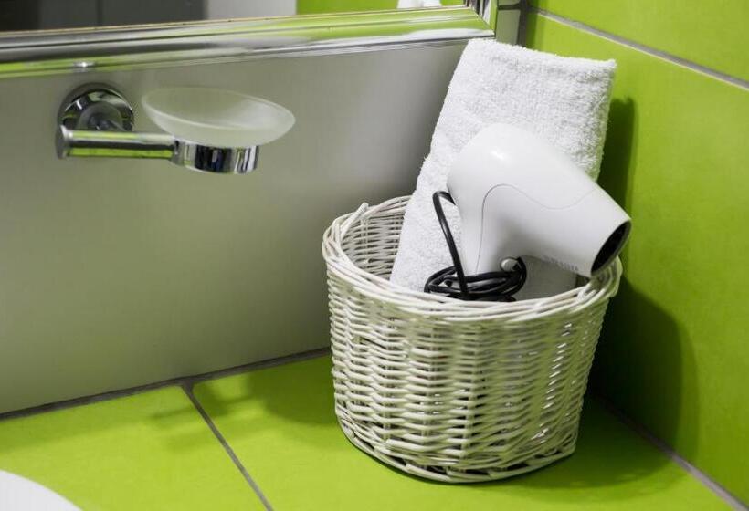 豪华房间, Corona