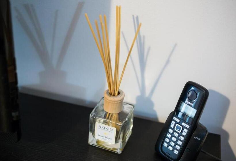 豪华房间, Corona