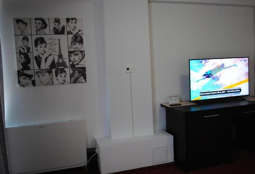 豪华房间, Corona