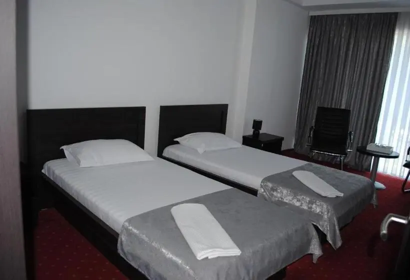Standard-huone, Corona