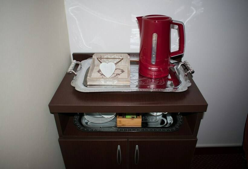 Апартаменты 2 Спальни, Europolis