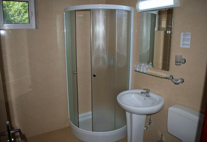 Апартаменты 2 Спальни, Europolis