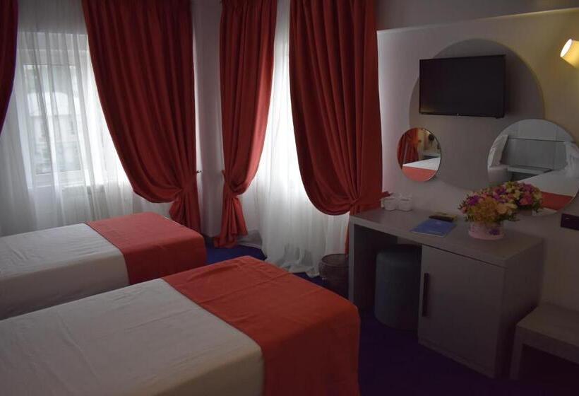 Люкс Повышенной Комфортности, Europolis