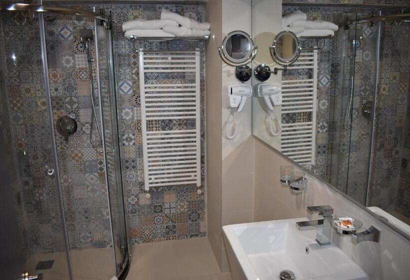 Люкс Повышенной Комфортности, Europolis