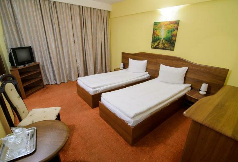 غرفة ديلوكس, Fan Sebes