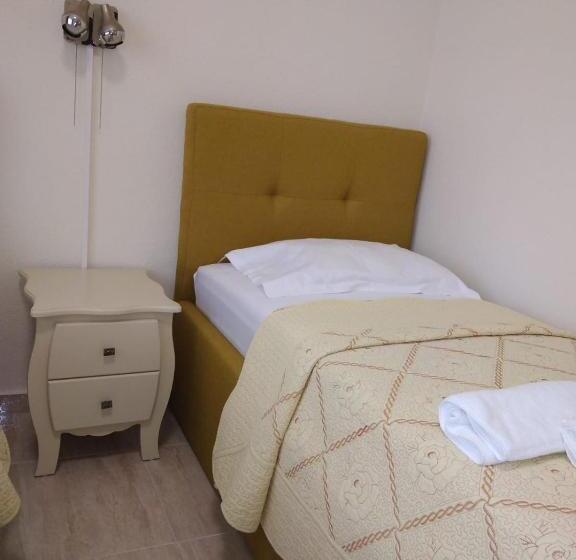 Номер Стандарт Индивидуальный, Florentina