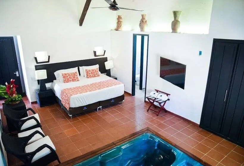 Sviitti Poreallas, Kantawa Hotel & Spa Solo Adultos
