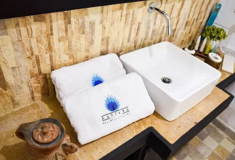 Sviitti Poreallas, Kantawa Hotel & Spa Solo Adultos