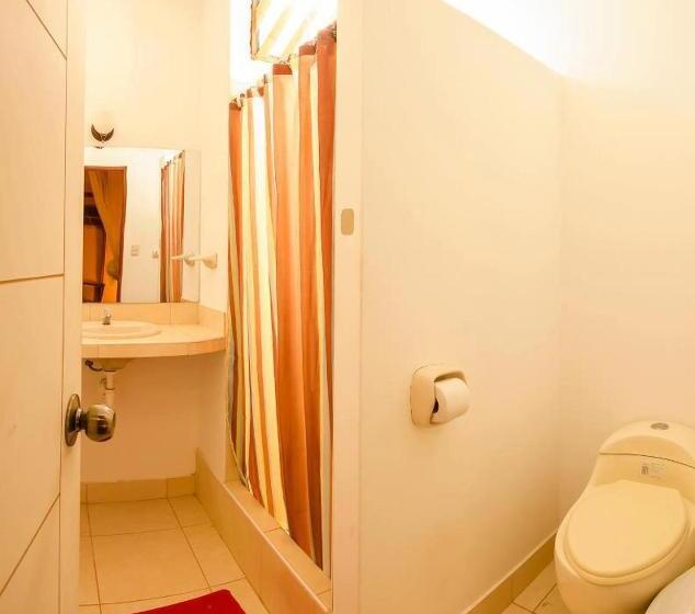 Habitación Cuádruple Estándar, Mancora Y Sol