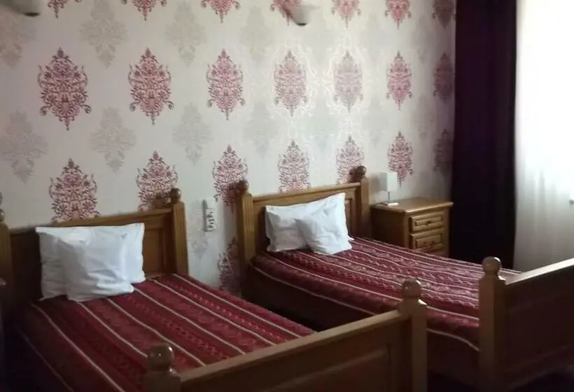 Standard Room, Melody