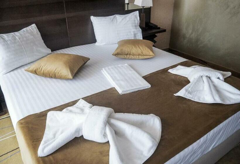 Номер Стандарт, Nevada