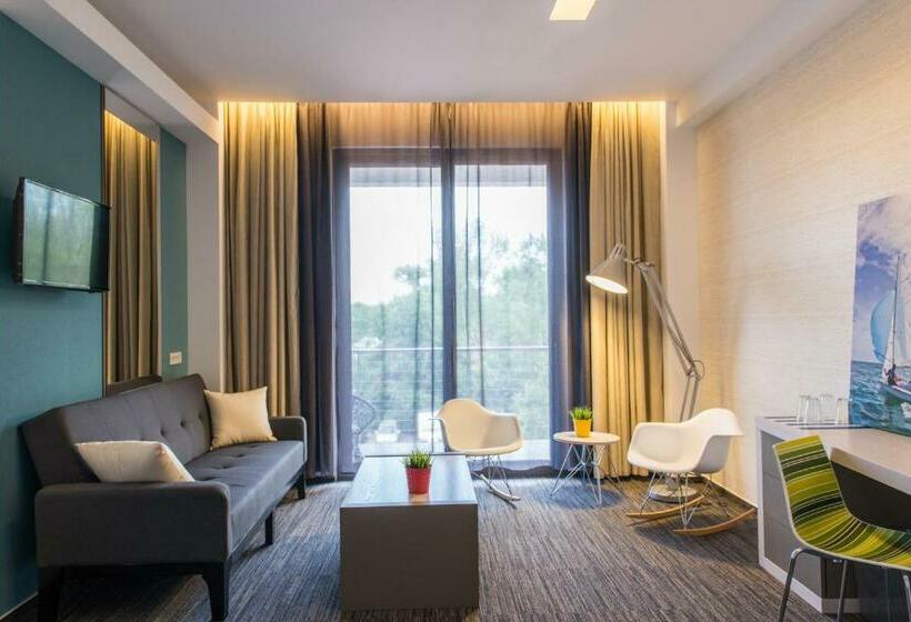 バルコニー付スイート, On Plonge Junior