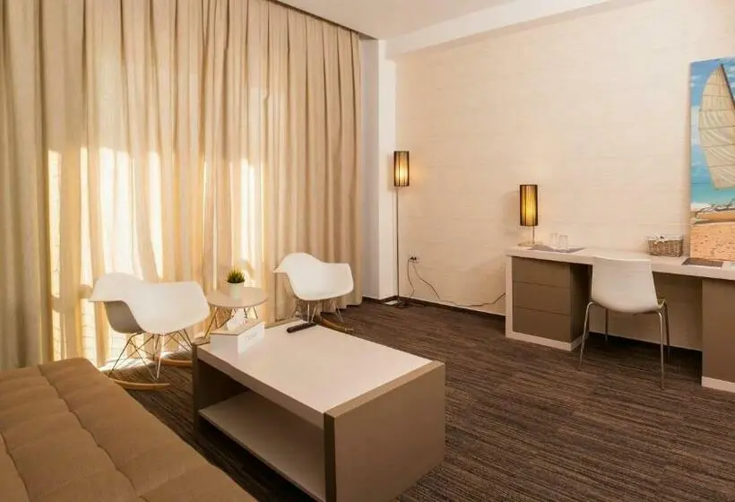 Suite com Varanda, On Plonge Junior
