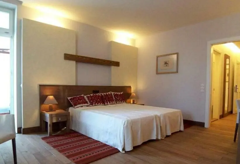 Cameră Superior cu Balcon, Pacsirta