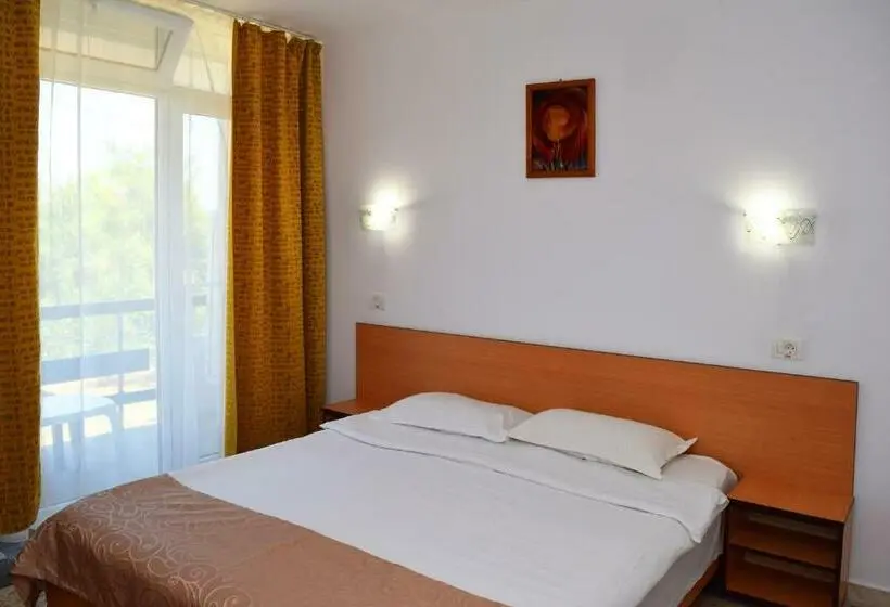 Quarto Estandar com Sacada, Sanda
