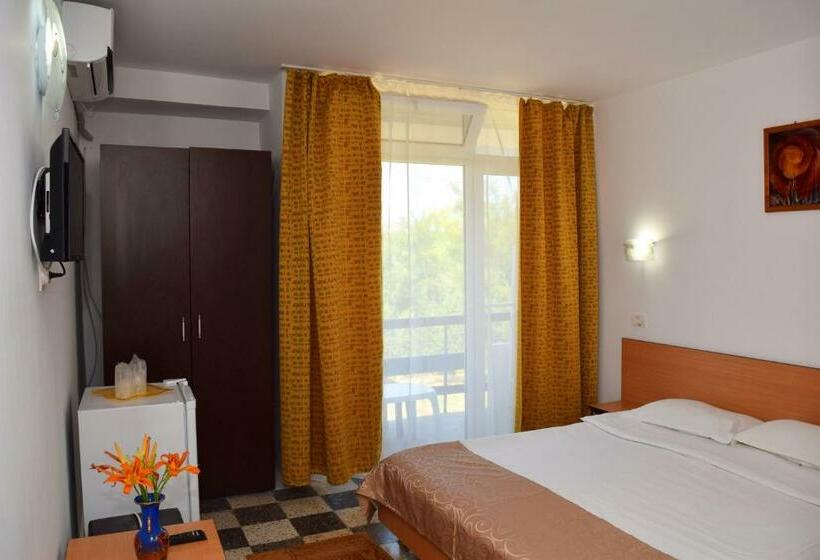 스탠다드 발코니 룸, Sanda