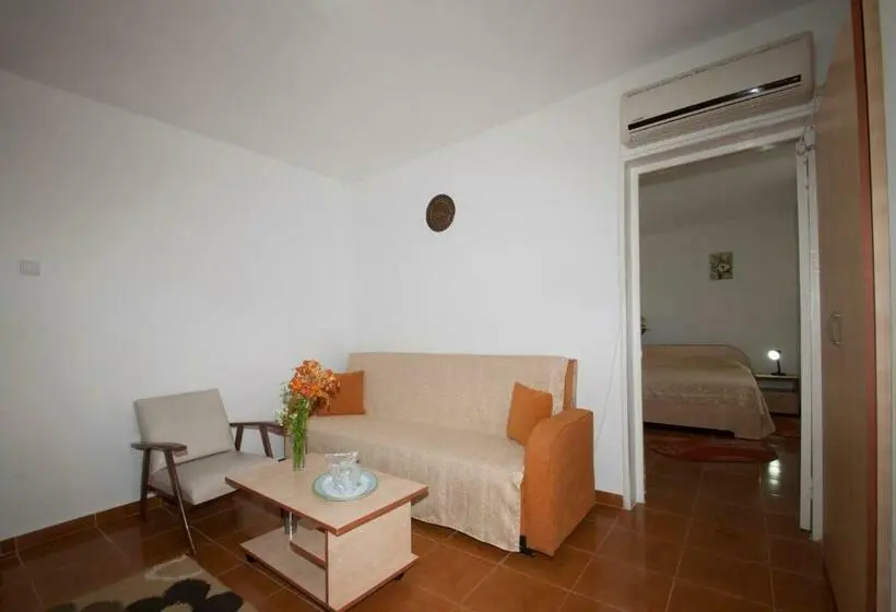Apartamento 1 Dormitório, Sanda