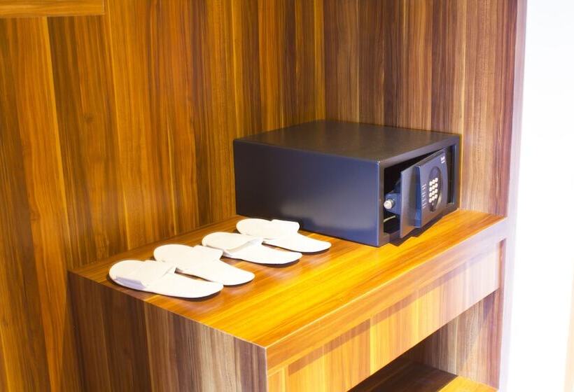 标准三人间, Swissbelexpress Kuta Legian