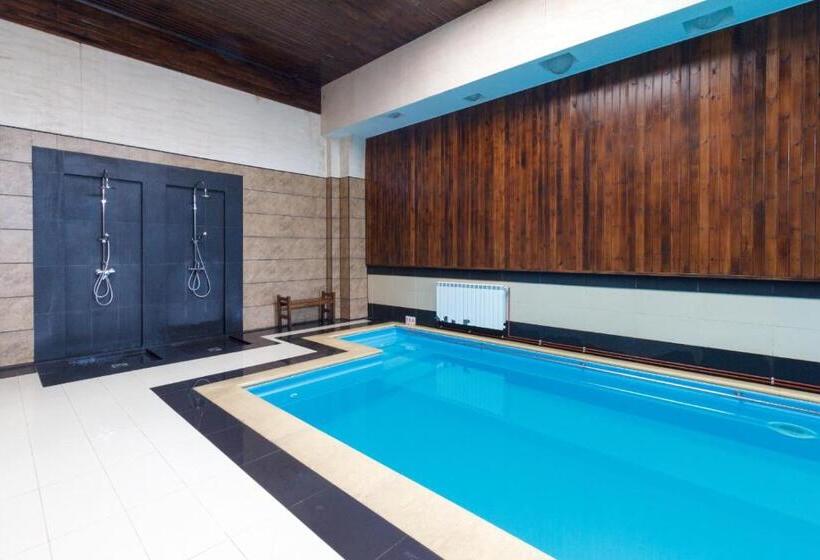 スタンダードトリプルルーム, Ymy Hotels Târgu Jiu