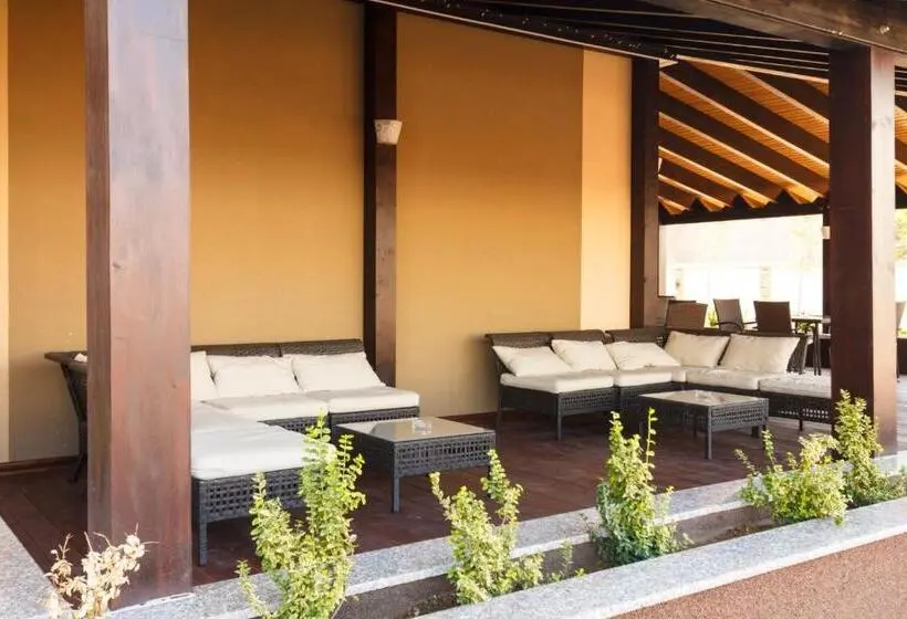 Huoneisto 1 Makuuhuone, Ymy Hotels Târgu Jiu