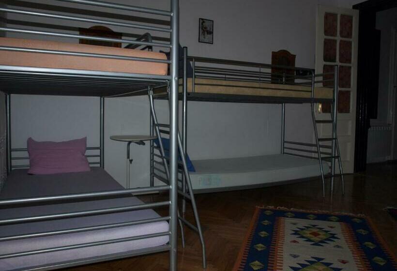 Кровать в Общей Комнате, Mosaico Alfetta Hostel