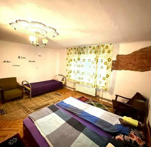バスルーム共同エコノミー4人部屋, Mosaico Alfetta Hostel