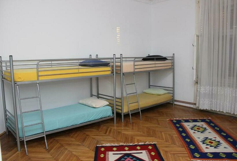 Кровать в Общей Комнате, Mosaico Alfetta Hostel