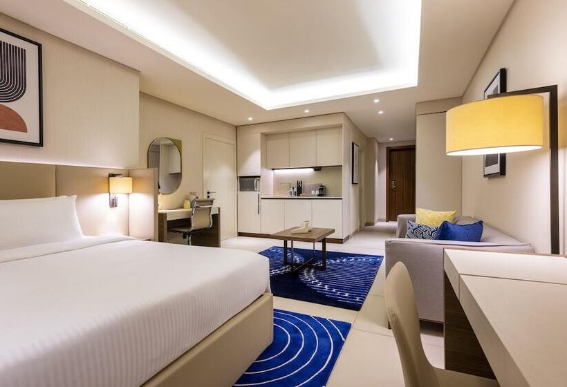 带城市景观的标准工作室, Voco Doha West Bay Suites, An Ihg