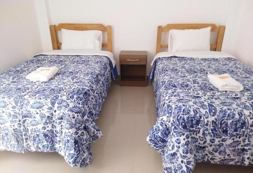 Standard Room, El Buen Samaritano Backpackers   Hostel