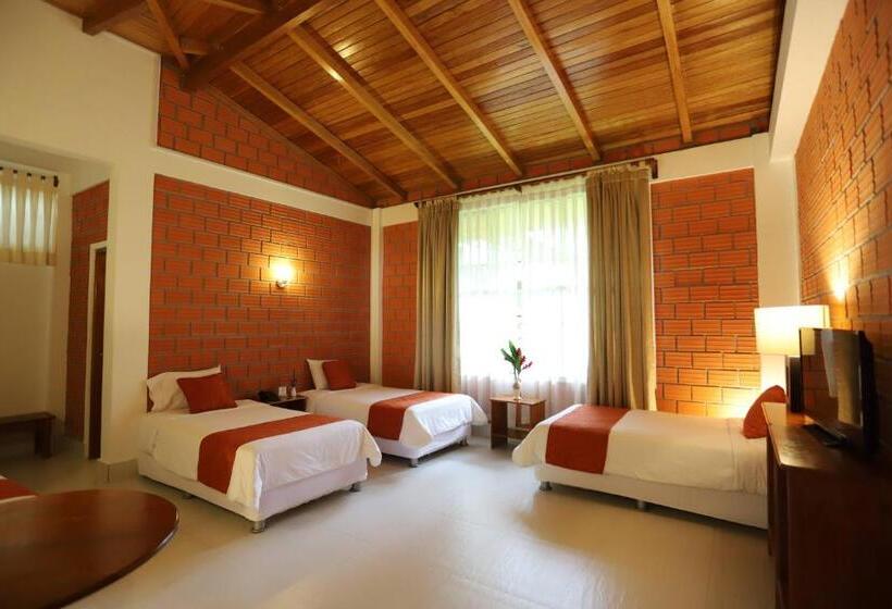 اتاق استاندارد چهار تخته, Altavista Casahotel Asociado Casa Andina