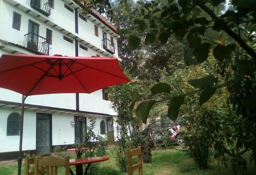 חדר סטנדרט לשלושה, Hostal Casa Del Montanista