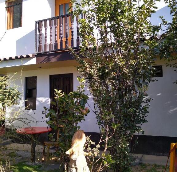 اتاق خانوادگی, Hostal Casa Del Montanista