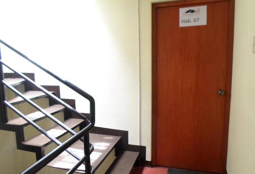 חדר סטנדרט לשלושה, Hostal Casa Del Montanista