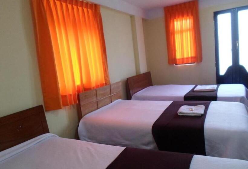 חדר סטנדרט לשלושה, Hostal Casa Del Montanista