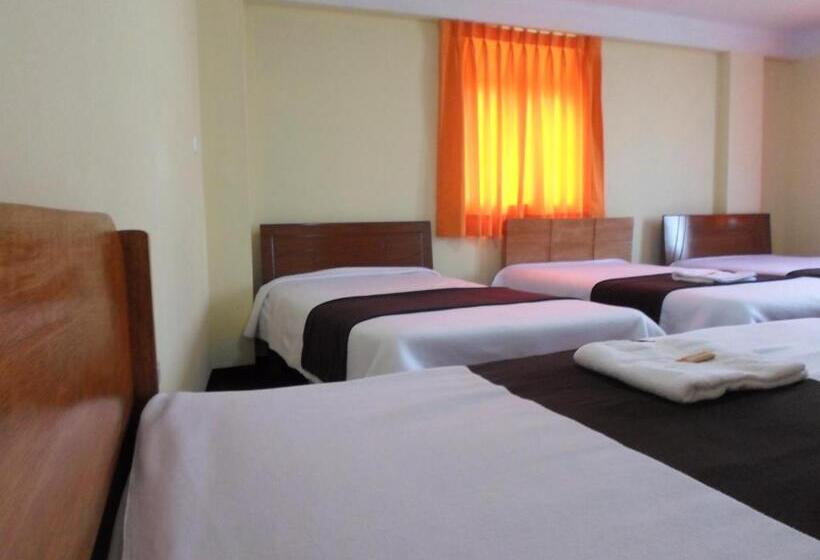 חדר משפחתי, Hostal Casa Del Montanista