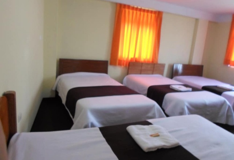 חדר סטנדרט לארבעה, Hostal Casa Del Montanista