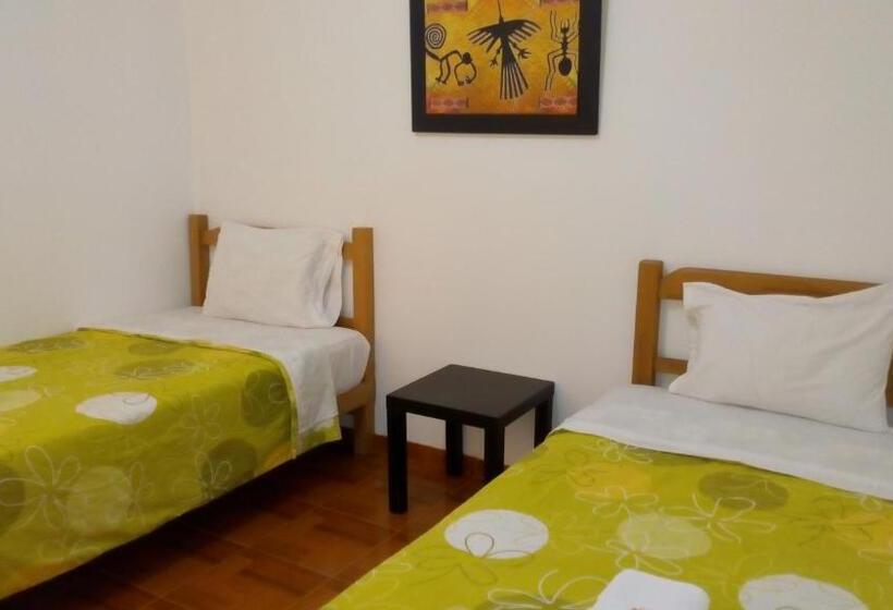 Standard room with outdoor bath, El Buen Samaritano Backpackers   Hostel