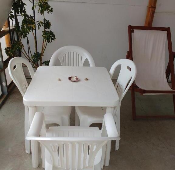 Standard Triple Room Exterior Bathroom, El Buen Samaritano Backpackers   Hostel