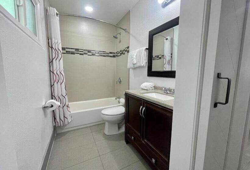 חדר סופריור, Budget Inn